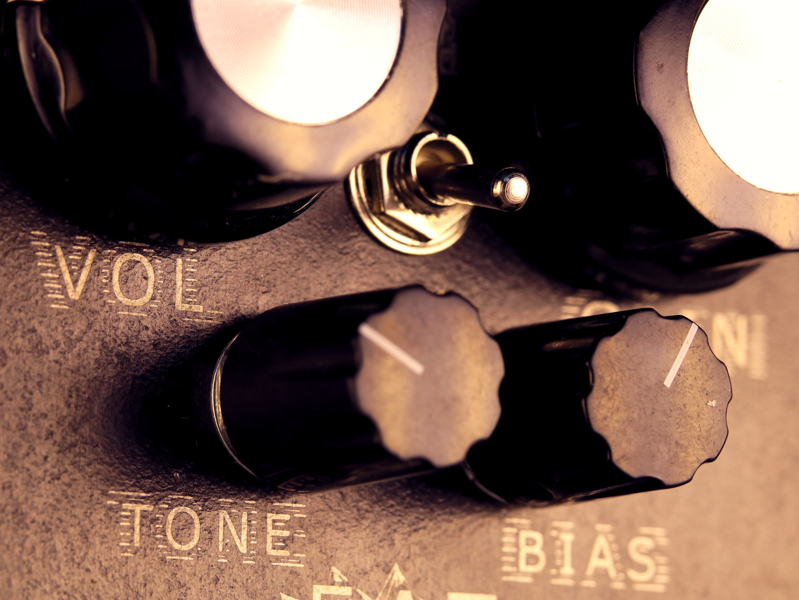 Eat Your Heart Out - high gain germanium fuzz - Image 7